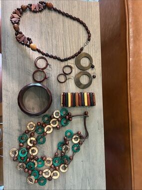 Costa Rican Hand-carved Jewelry